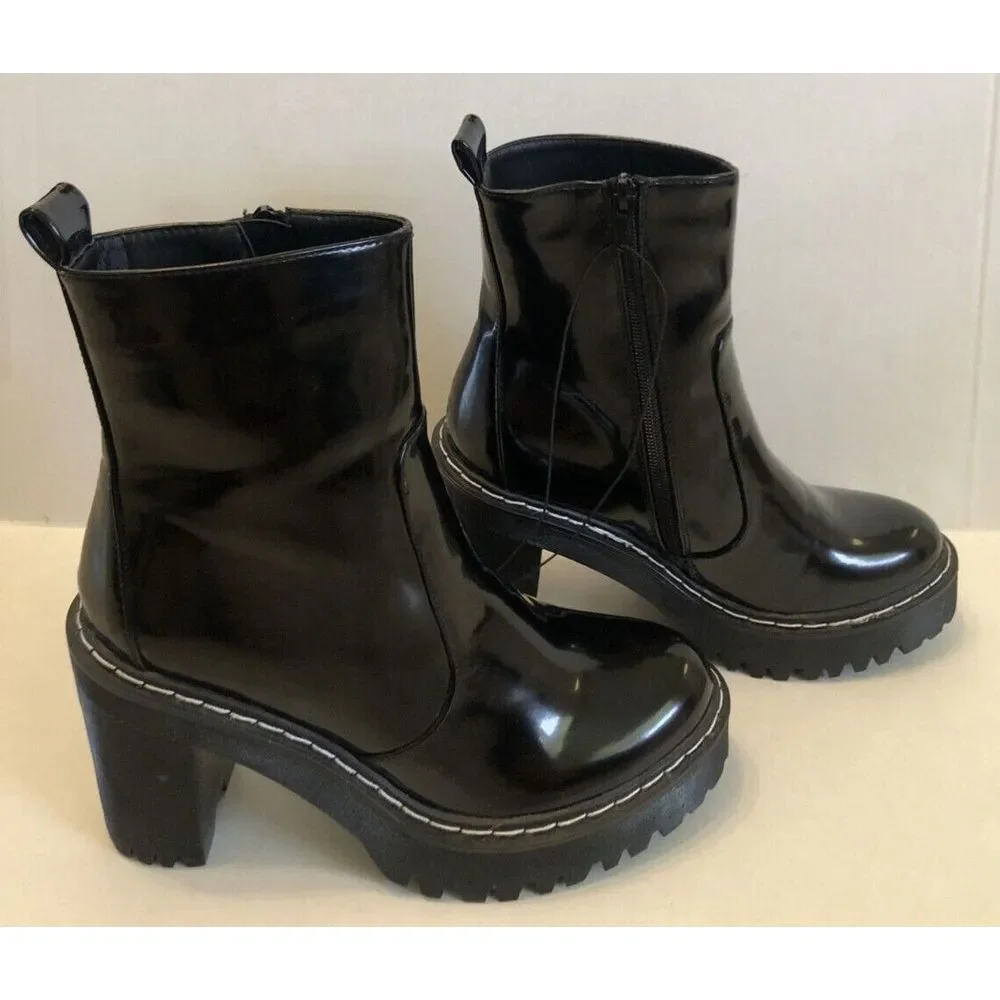 Forever 21 Chelsea Boots Womens Size 8 Faux Leather Black w/‎ Zipper Chunky Heel